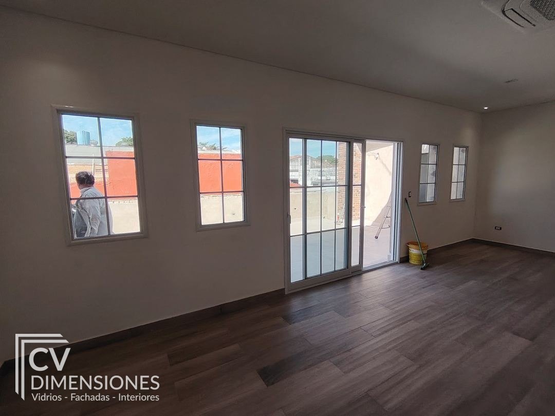 Aberturas de aluminio en interior