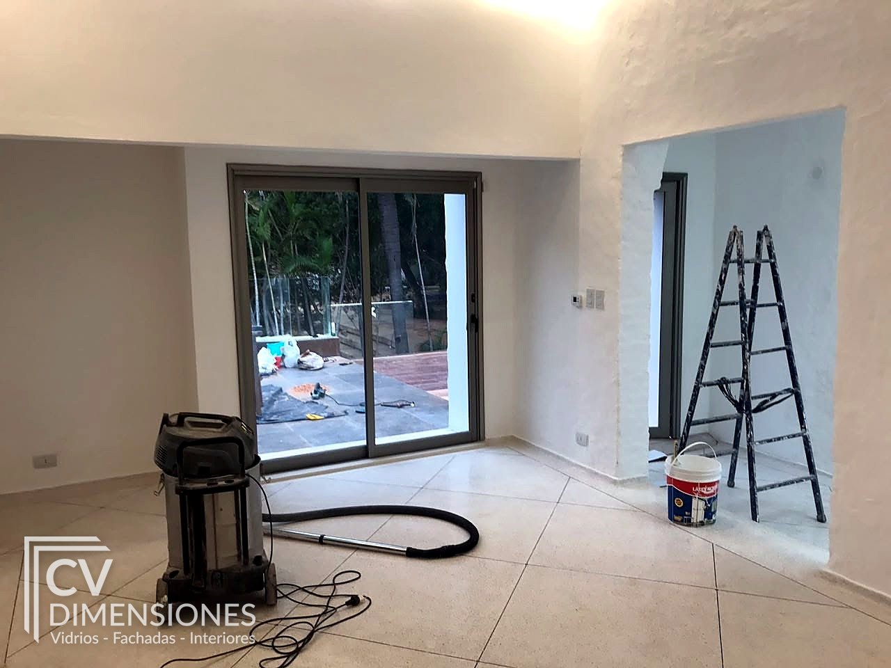 Ventanal de aluminio en living