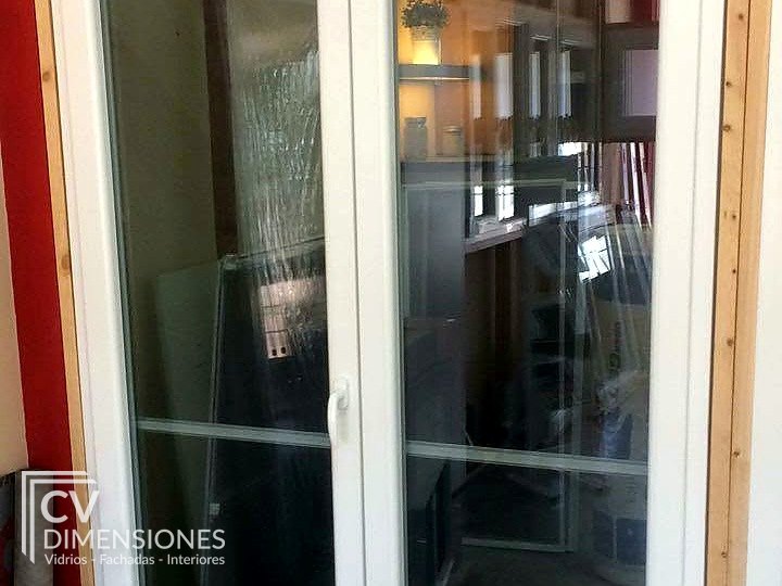 Puerta doble de aluminio